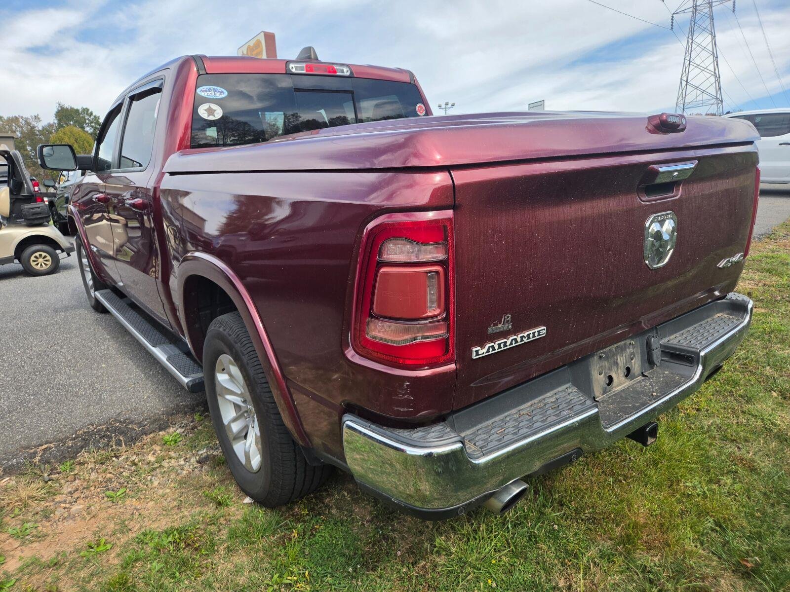 Used 2019 RAM 1500 Laramie AWD/4WD image 9