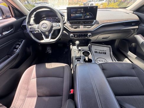Certified 2023 Nissan Altima 2.5 SV w/ SV Premium Package FWD image 20