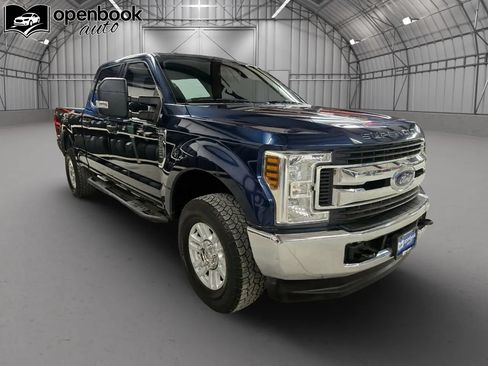 Used 2018 Ford F250 XLT AWD/4WD image 3
