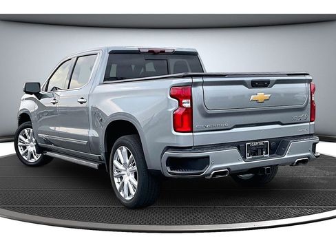 Used 2024 Chevrolet Silverado 1500 High Country w/ High Country Premium Package AWD/4WD image 13