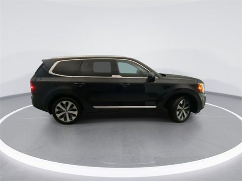 Used 2022 Kia Telluride EX w/ EX Premium Package image 5