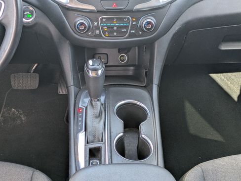 Used 2018 Chevrolet Equinox LT FWD image 18