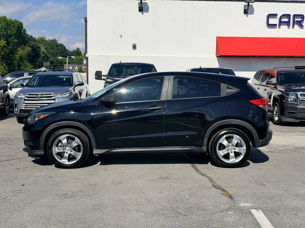 Used 2018 Honda HR-V LX image 3