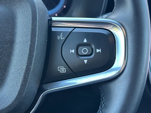 Certified 2023 Volvo XC40 Recharge Core image 28