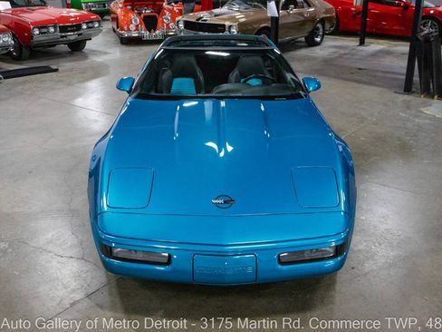 Used 1994 Chevrolet Corvette Coupe RWD image 12