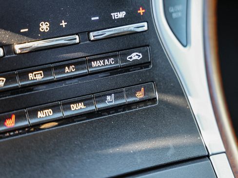 Used 2019 Lincoln Nautilus Black Label image 15