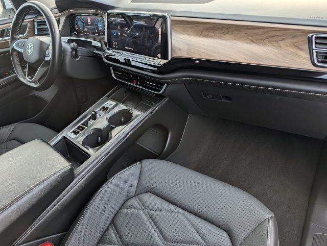 Used 2024 Volkswagen Atlas SE FWD image 33