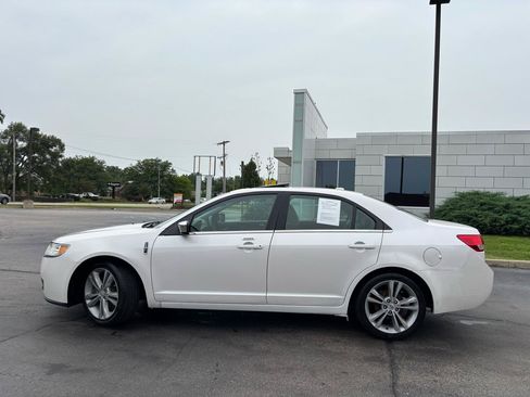 Used 2010 Lincoln MKZ FWD image 4