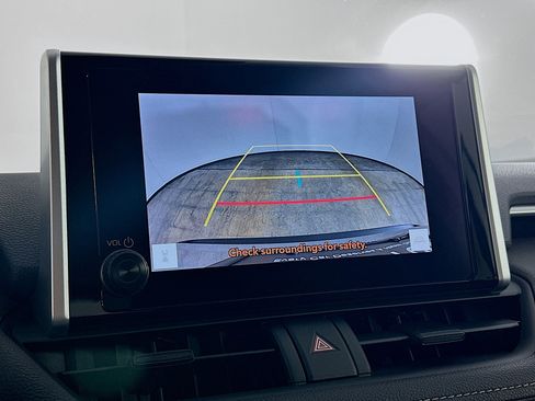 Used 2025 Toyota RAV4 XLE image 22