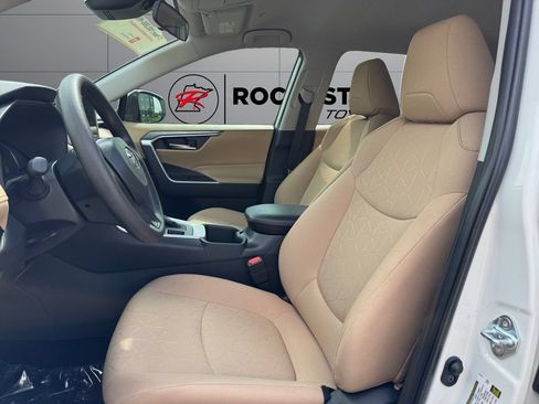 Certified 2025 Toyota RAV4 XLE AWD/4WD image 10