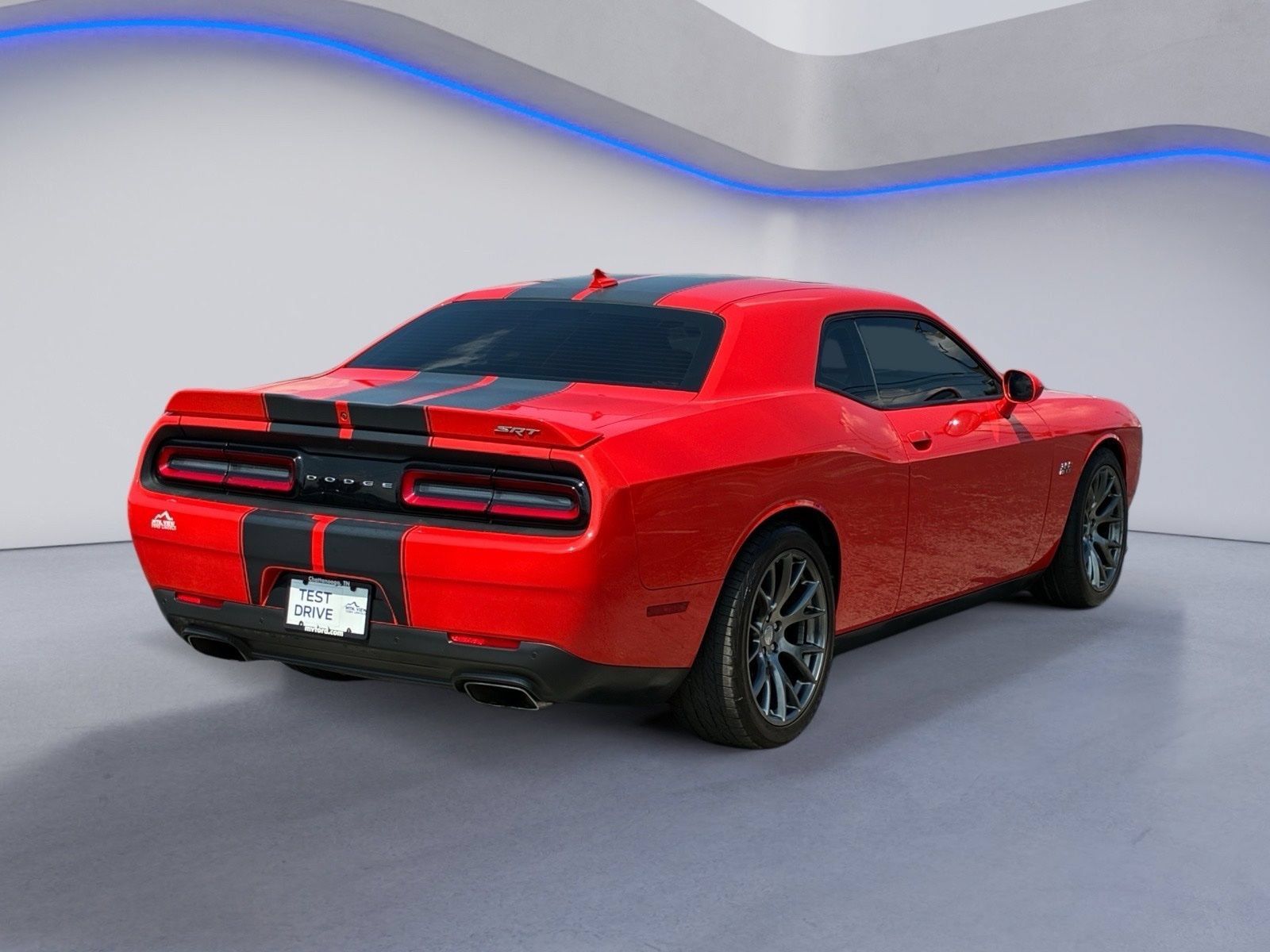 Used 2016 Dodge Challenger SRT RWD image 6