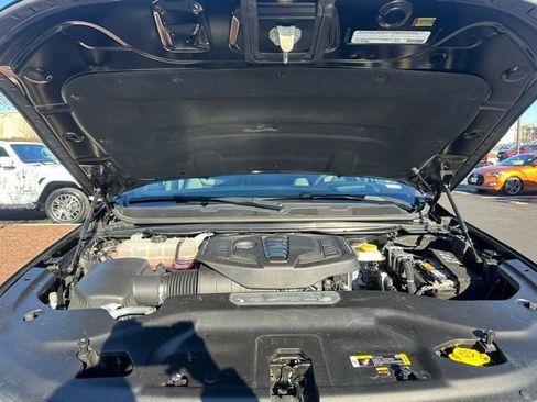 Used 2024 Jeep Wagoneer L Series III w/ Flexible Seating Group image 16