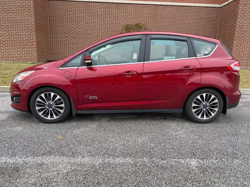 Used 2017 Ford C-MAX Energi Titanium w/ Equipment Group 501A image 4
