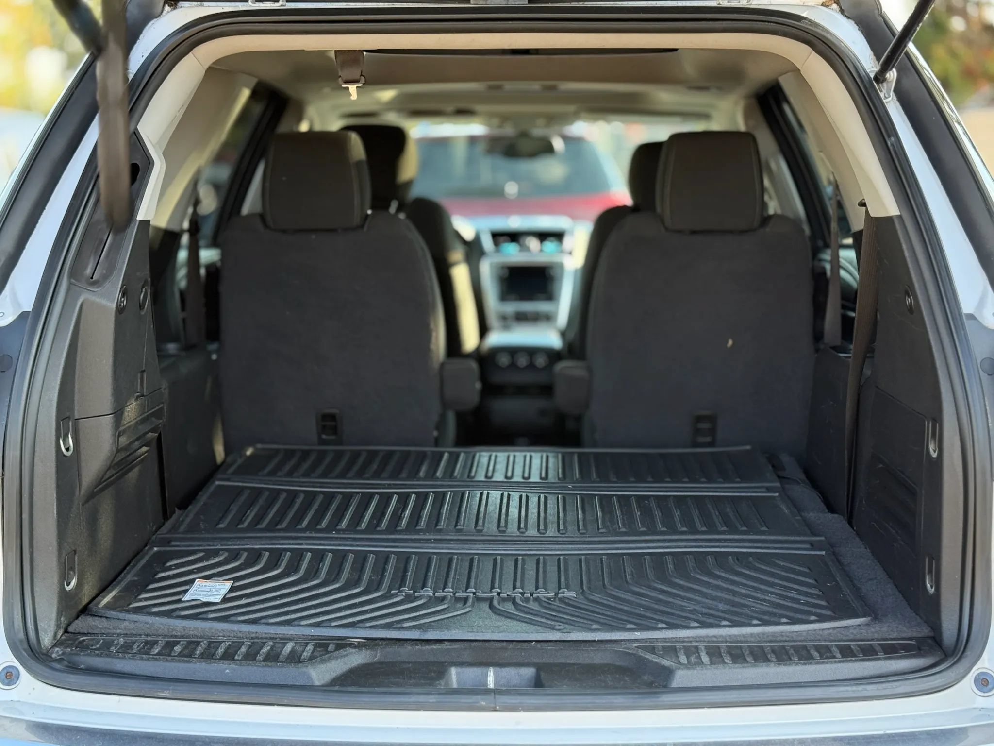 Used 2016 GMC Acadia SLE AWD/4WD image 28