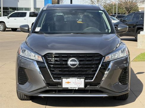 Used 2024 Nissan Kicks SV image 8