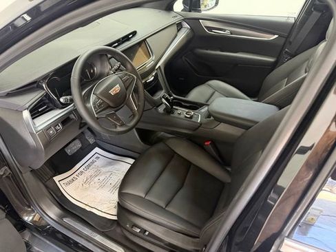 Used 2025 Cadillac XT5 Luxury w/ LPO, Floor Liner Package FWD image 15