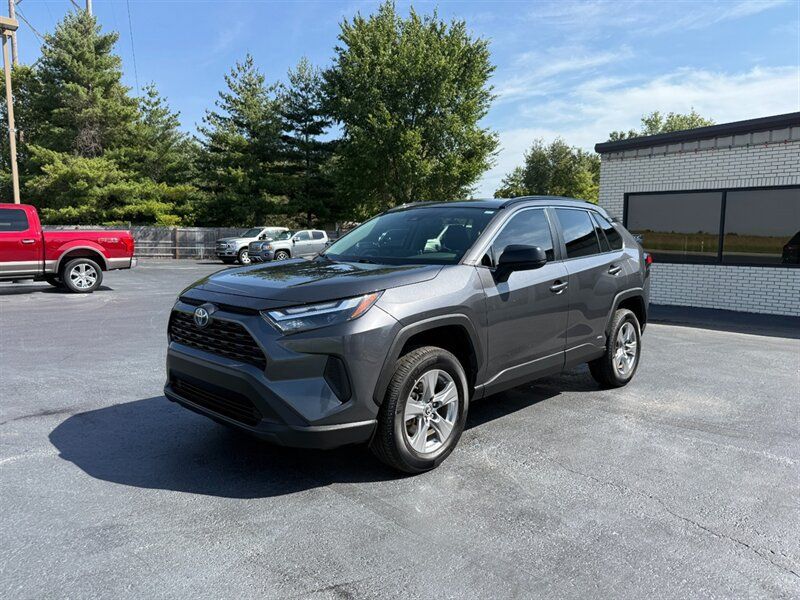 Used 2023 Toyota RAV4 LE AWD/4WD image 1