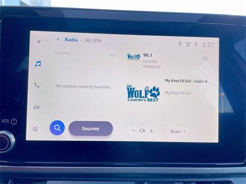 Used 2025 Toyota Camry LE image 16