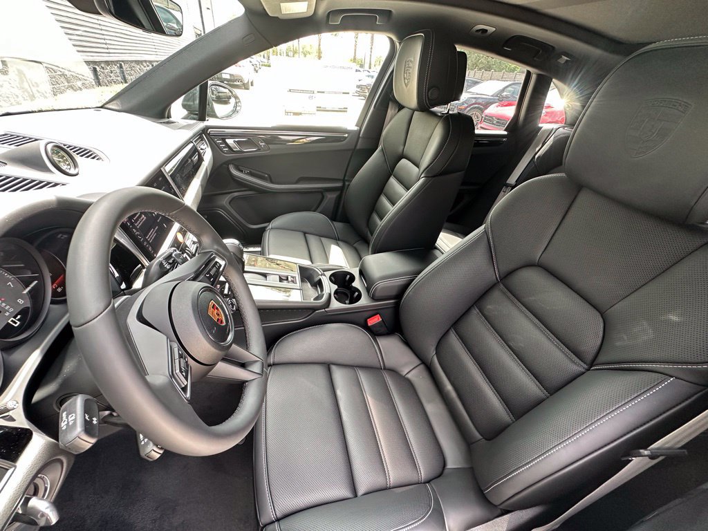 Used 2026 Porsche Macan S AWD/4WD image 5