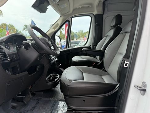 Used 2026 RAM ProMaster 2500 w/ Convenience Group FWD image 10