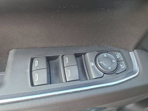 Used 2023 Chevrolet Silverado 1500 LT AWD/4WD image 29