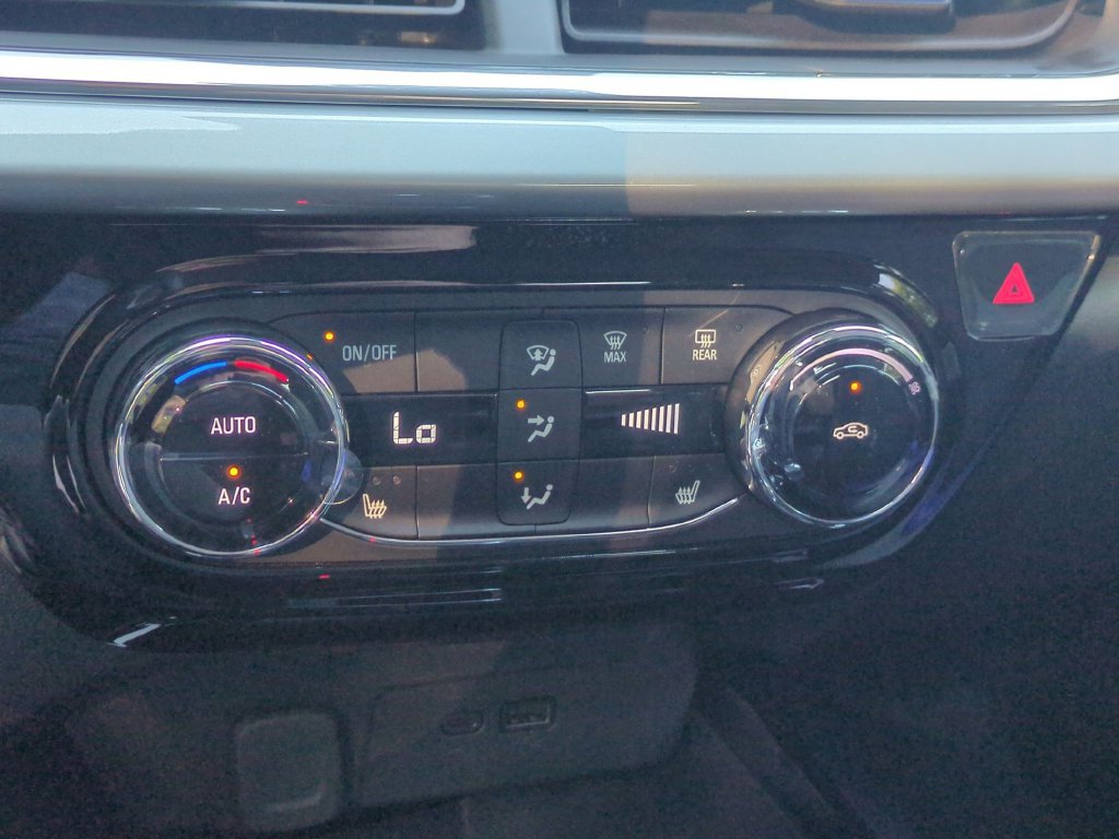 New 2026 Chevrolet Trax LT w/ LT Convenience Package FWD image 25