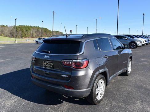 Used 2022 Jeep Compass Latitude image 4