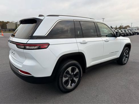 Used 2023 Jeep Grand Cherokee 4WD 4xe image 10