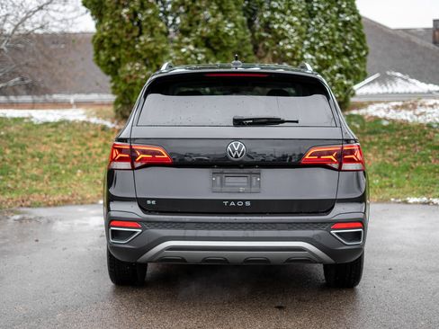 Used 2023 Volkswagen Taos SE image 6