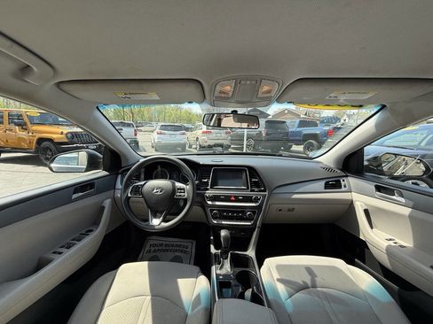Used 2018 Hyundai Sonata SE image 13
