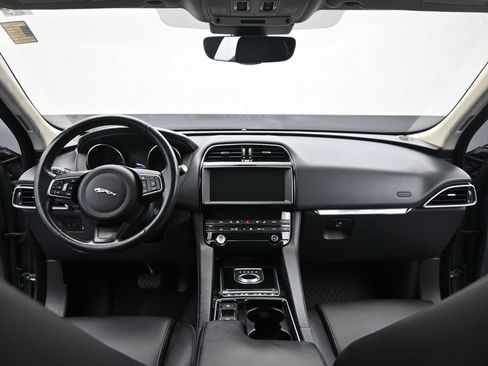 Used 2020 Jaguar F-PACE Premium AWD/4WD image 29