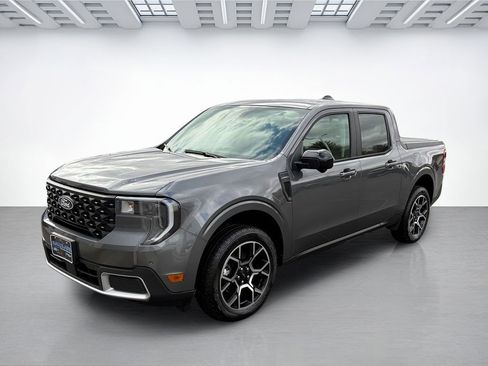 Certified 2025 Ford Maverick Lariat w/ 4K Tow Package image 7