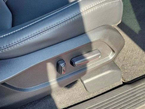 Certified 2025 Honda Pilot EX-L image 11