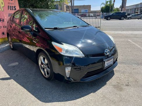 Used 2013 Toyota Prius Persona Series FWD image 3