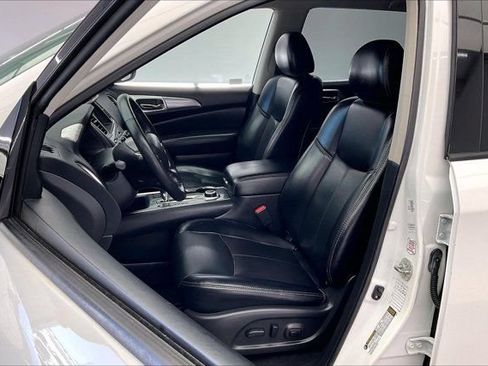 Used 2020 Nissan Pathfinder SL AWD/4WD image 18