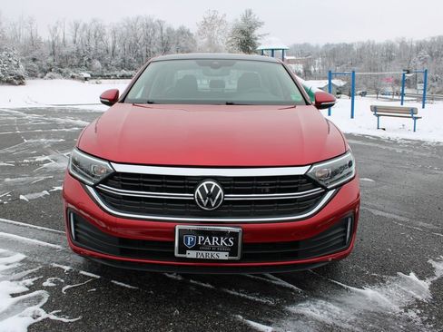 Used 2022 Volkswagen Jetta SEL image 4
