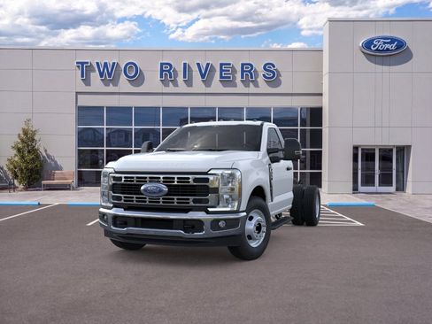 New 2026 Ford F350 XL w/ XL Chrome Package RWD image 2