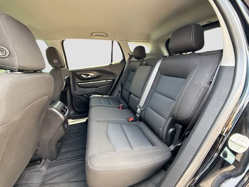 Used 2022 GMC Terrain SLE w/ Driver Convenience Package FWD image 20
