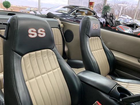 Used 2001 Chevrolet Camaro Z28 w/ SS Performance/Appearance Pkg image 12