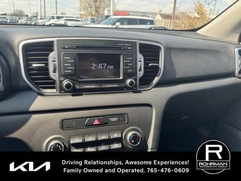 Used 2017 Kia Sportage LX image 11
