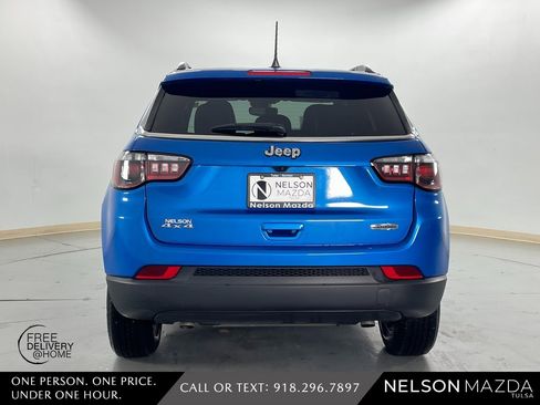 Used 2025 Jeep Compass Latitude image 7