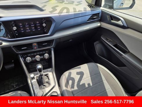 Used 2024 Volkswagen Taos SE AWD/4WD image 16