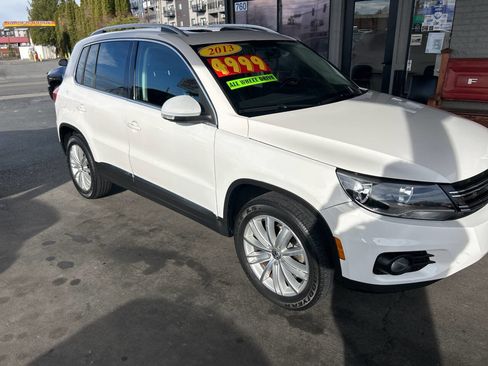 Used 2013 Volkswagen Tiguan S image 3