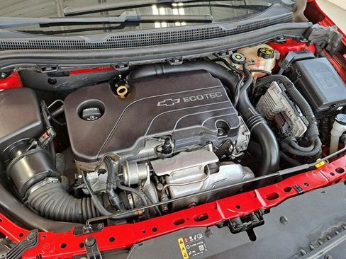 Used 2017 Chevrolet Cruze LS FWD image 27