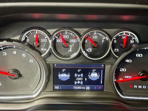 Used 2022 Chevrolet Silverado 1500 LT w/ Z71 Off-Road Package image 16