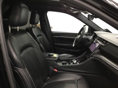 Used 2024 Jeep Grand Cherokee L Limited w/ Luxury Tech Group II image 47