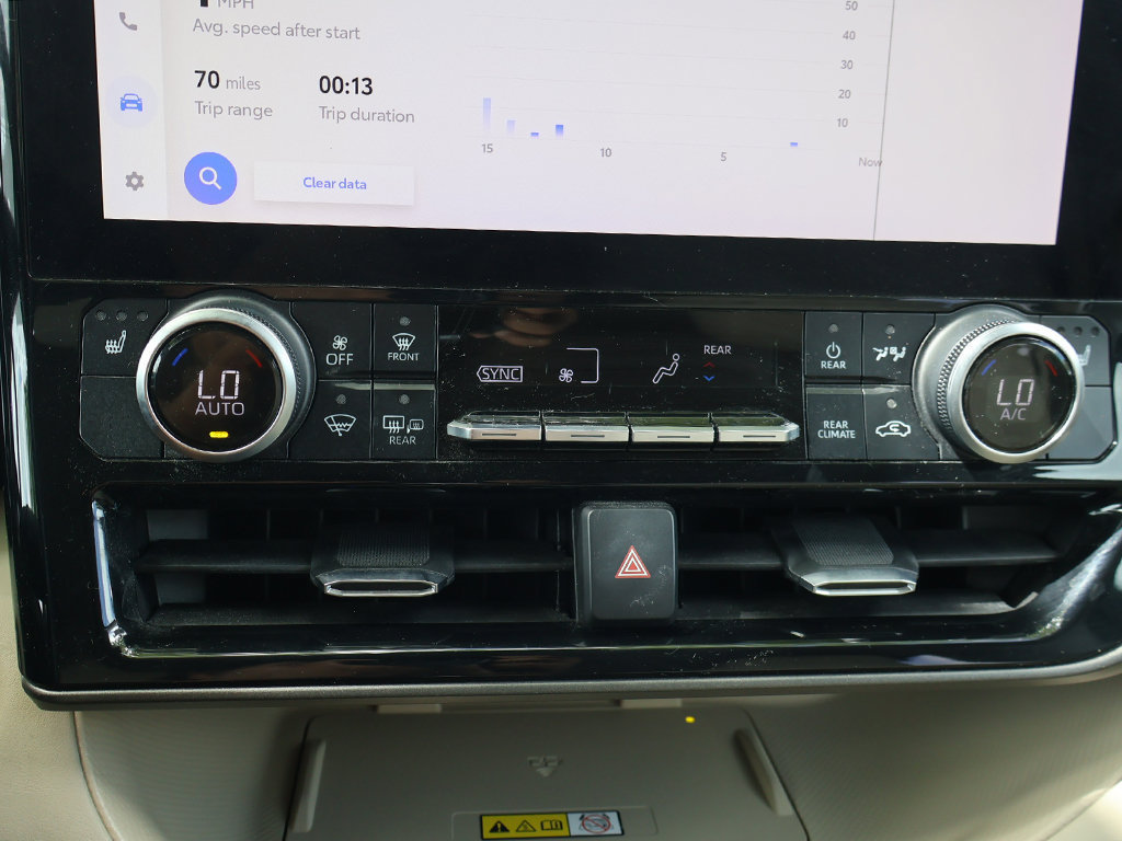 Used 2023 Toyota Highlander XLE FWD image 50