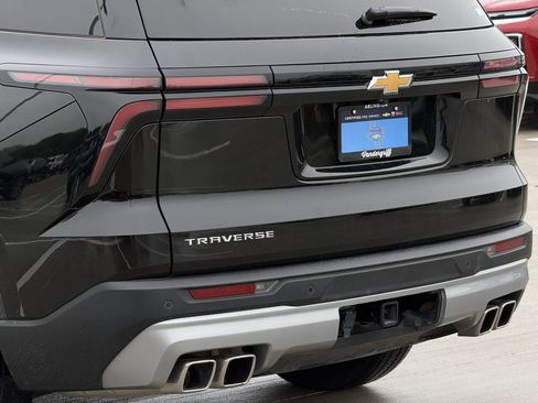 Certified 2025 Chevrolet Traverse LT image 6