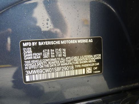 Certified 2025 BMW 330i Sedan image 32