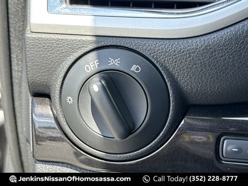 Used 2019 Nissan Titan SV AWD/4WD image 40